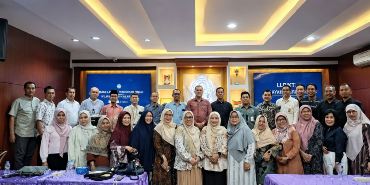 UMSU Gelar Pelatihan Penulisan Artikel Ilmiah Bereputasi Berbasis Artificial Intelligence bagi Dosen dan Mahasiswa Doktor