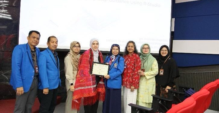 Mahasiswa dan Dosen Program Doktor Manajemen Tingkatkan Kompetensi Riset melalui Workshop Internasional Bibliometric Analysis dengan R Studio di Universit Kebangsaan Malaysia